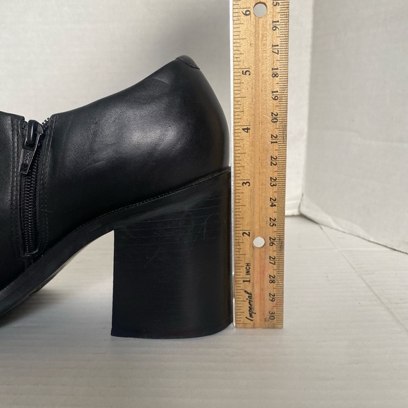 Womens BAKERS Embassy ll Black Leather Chunky Ankle Booties Size 7.5 - Picture 11 of 15